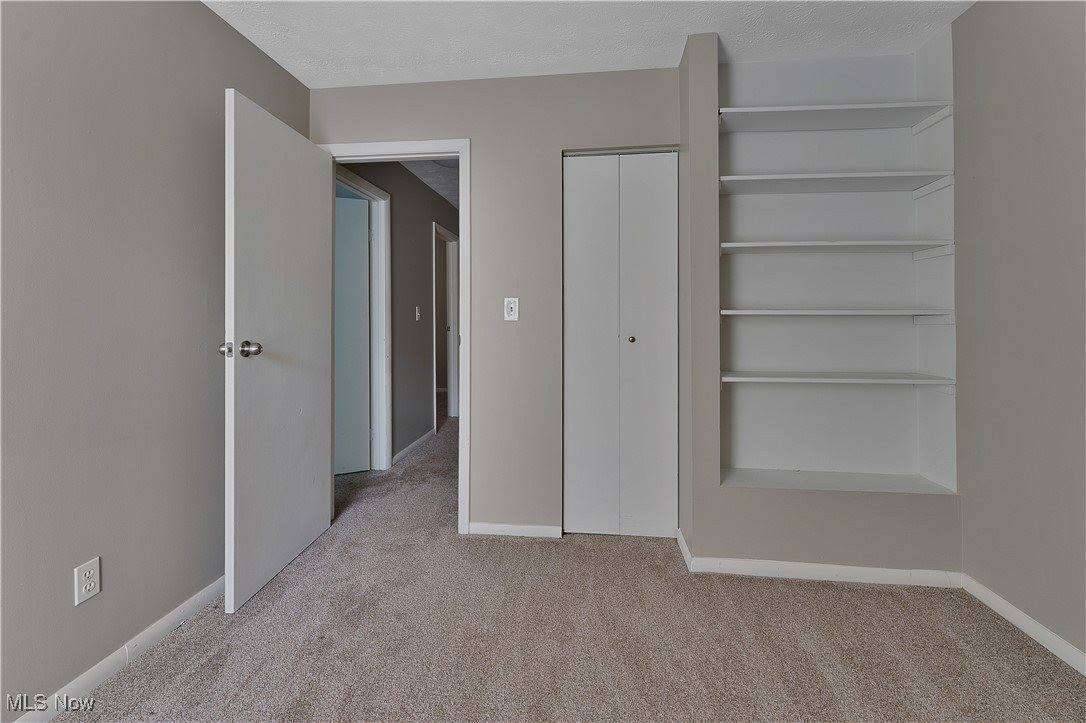 3012 Ivy Hill Circle, Cortland, OH 44410