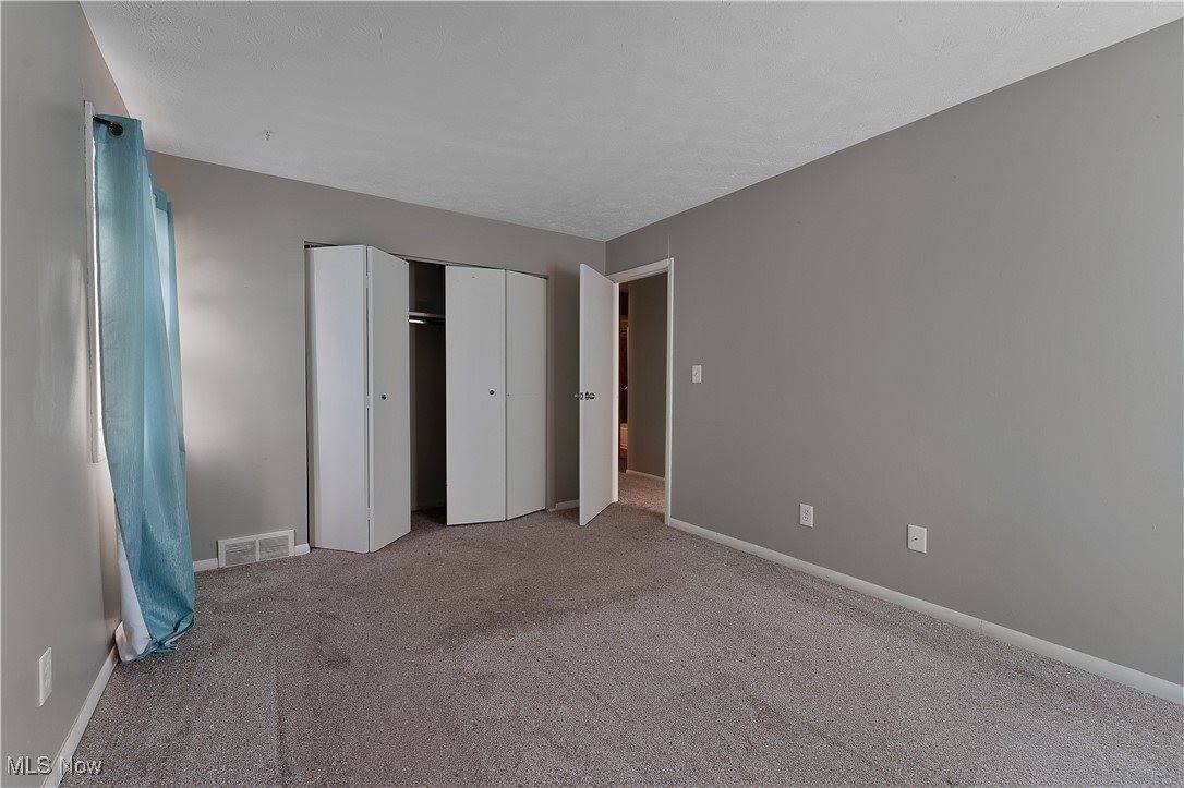 3012 Ivy Hill Circle, Cortland, OH 44410