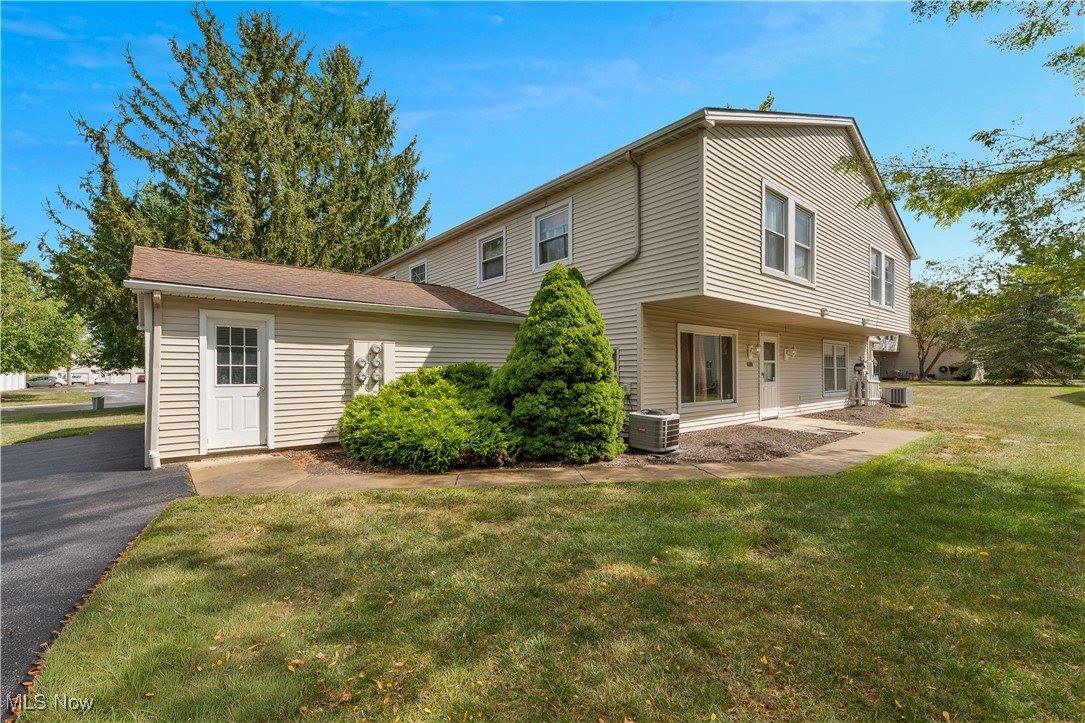 3012 Ivy Hill Circle, Cortland, OH 44410