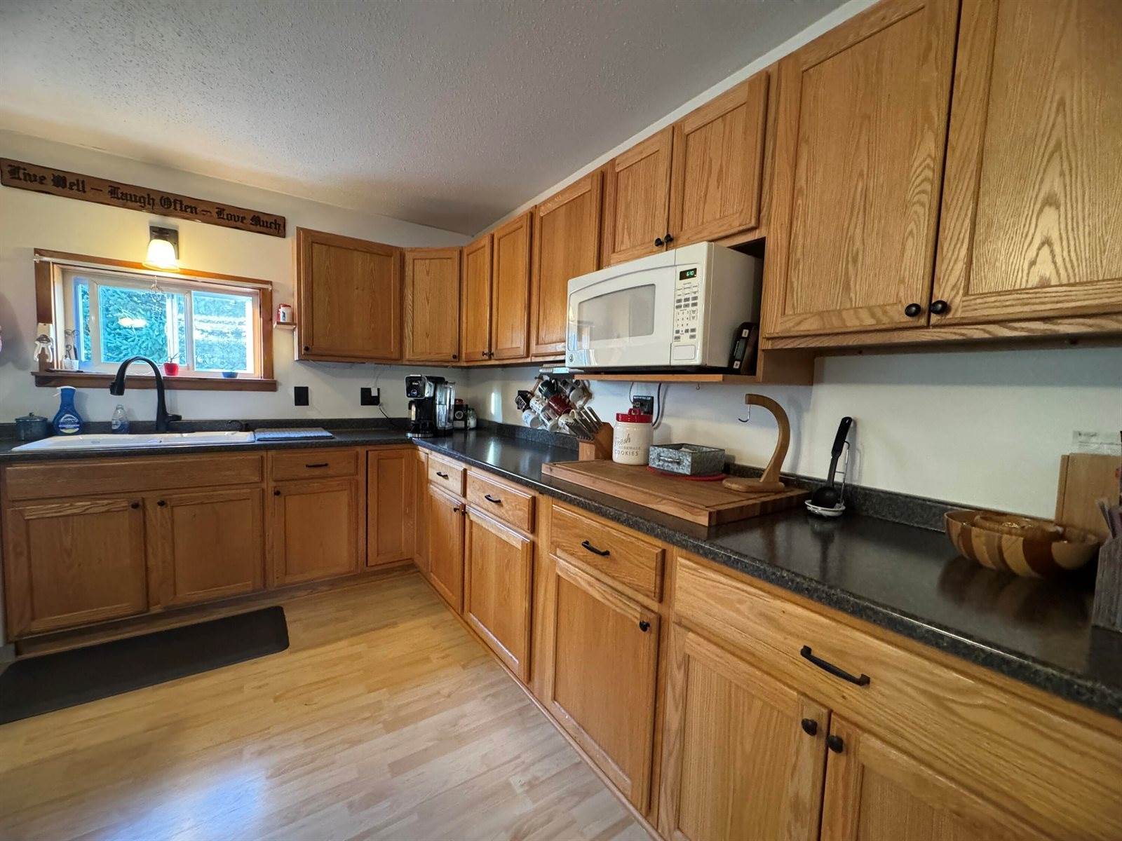 9 Main Street, Corinth, ME 04427