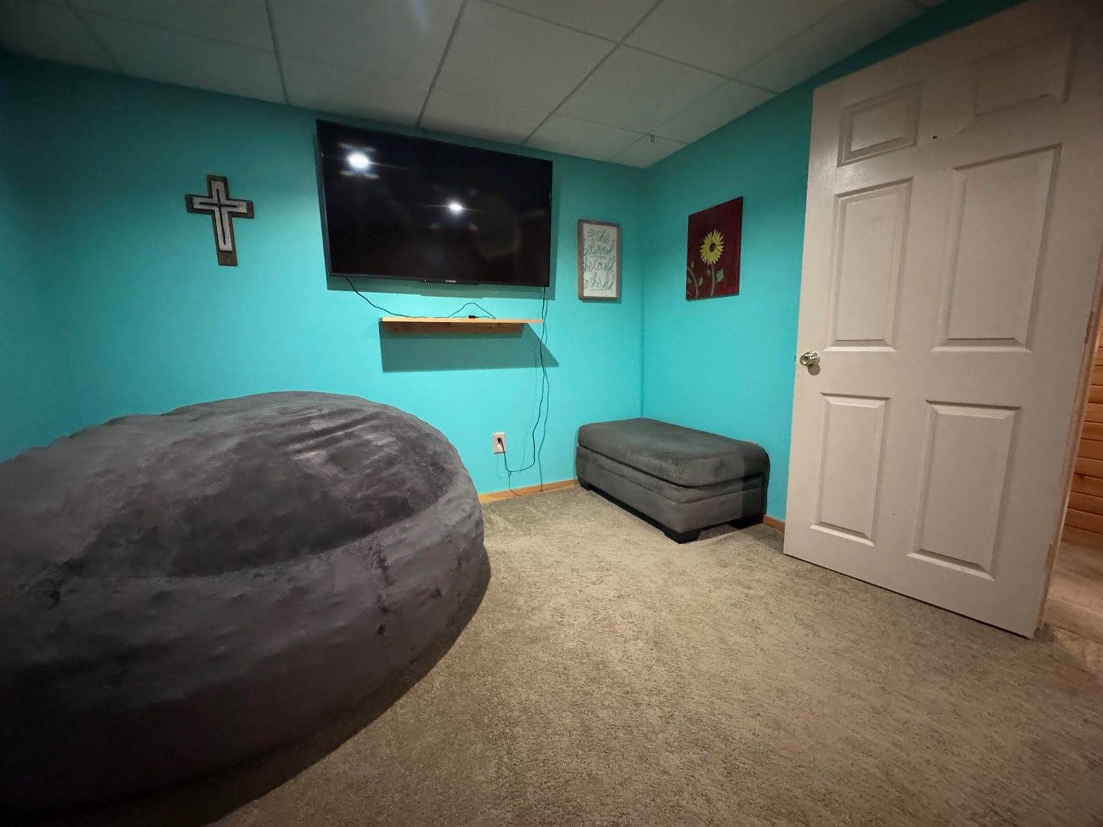 9 Main Street, Corinth, ME 04427