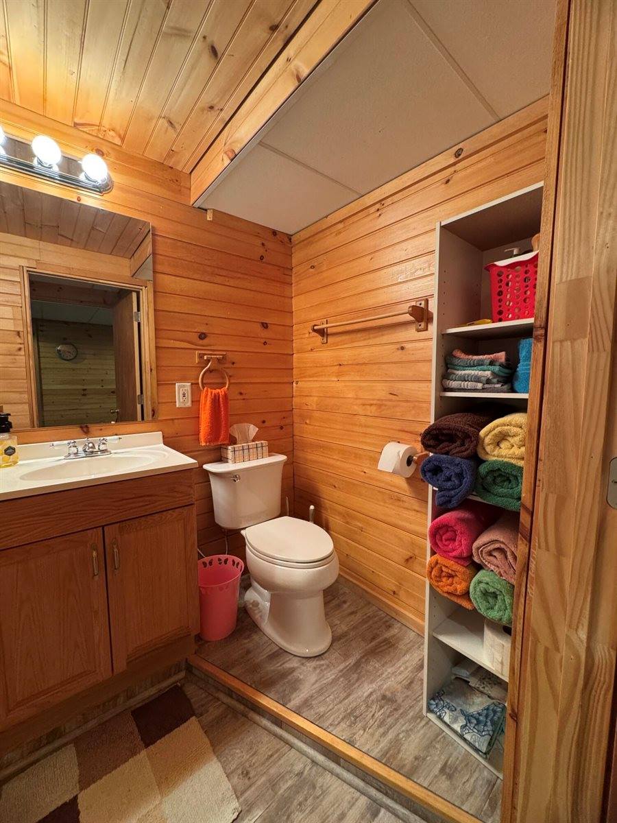 9 Main Street, Corinth, ME 04427