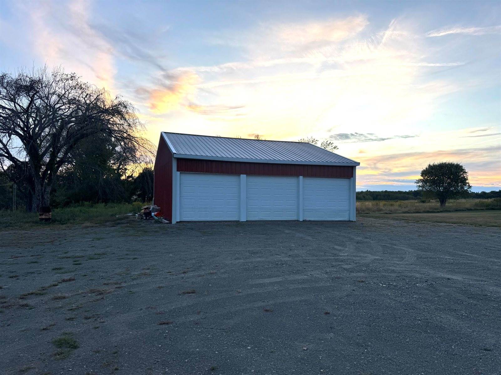 9 Main Street, Corinth, ME 04427