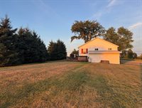 9 Main Street, Corinth, ME 04427