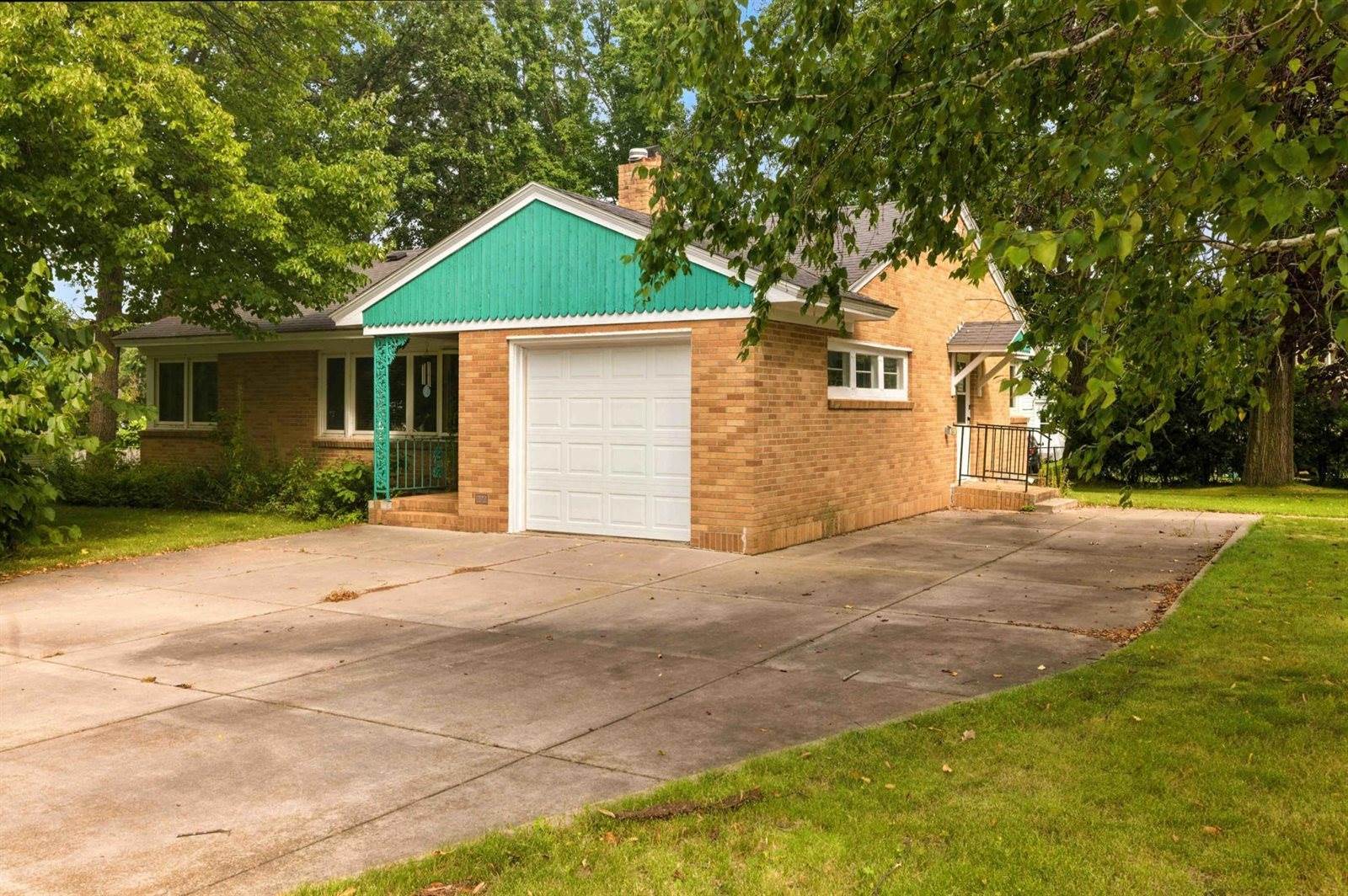 500 7th Street NE, Staples, MN 56479