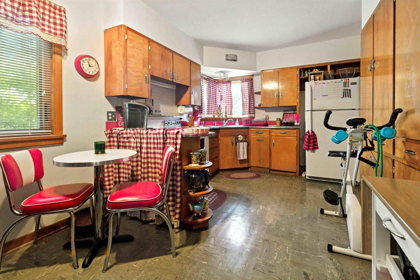 500 7th Street NE, Staples, MN 56479