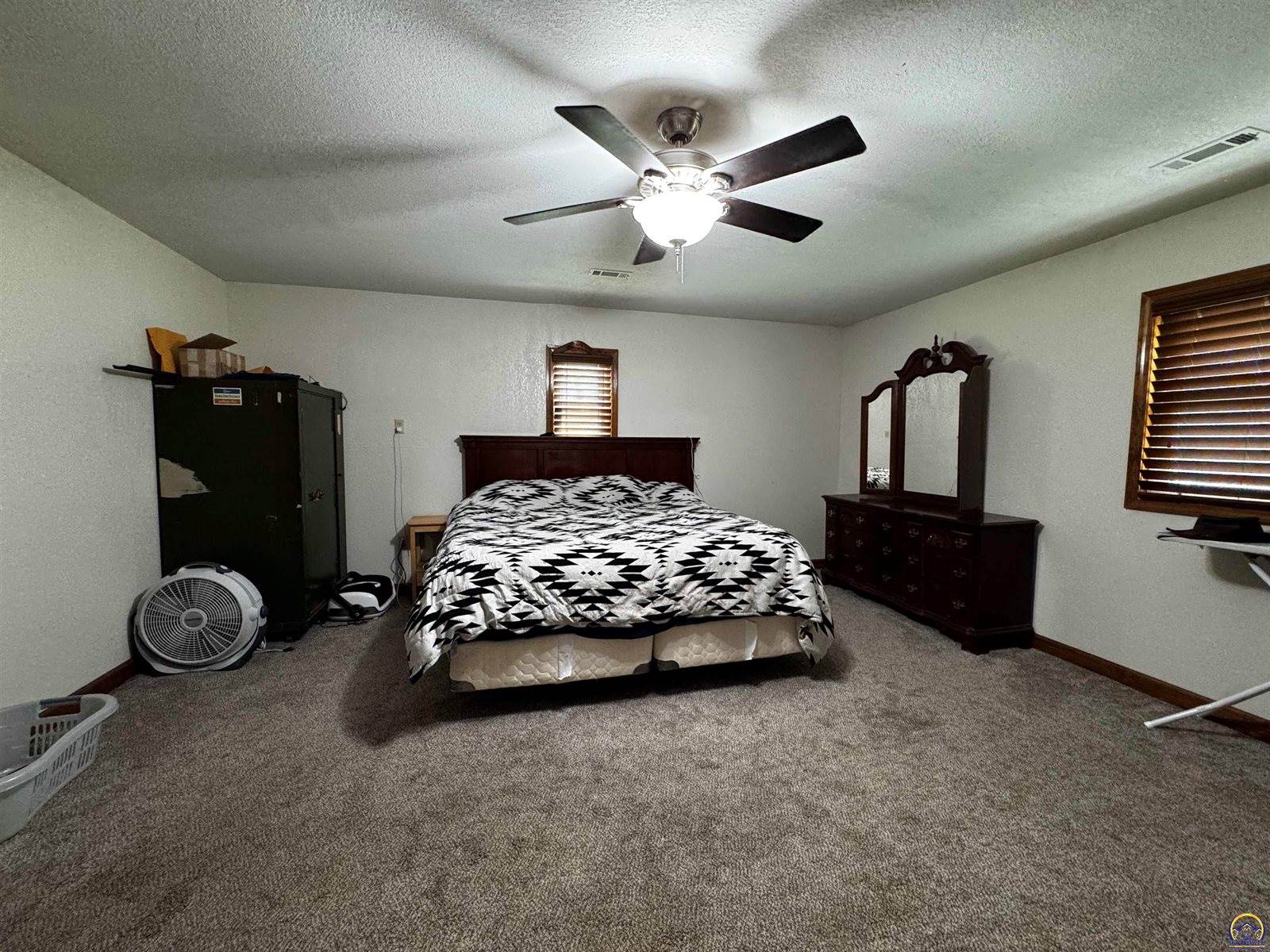 5720 SW 93rd St, Wakarusa, KS 66546