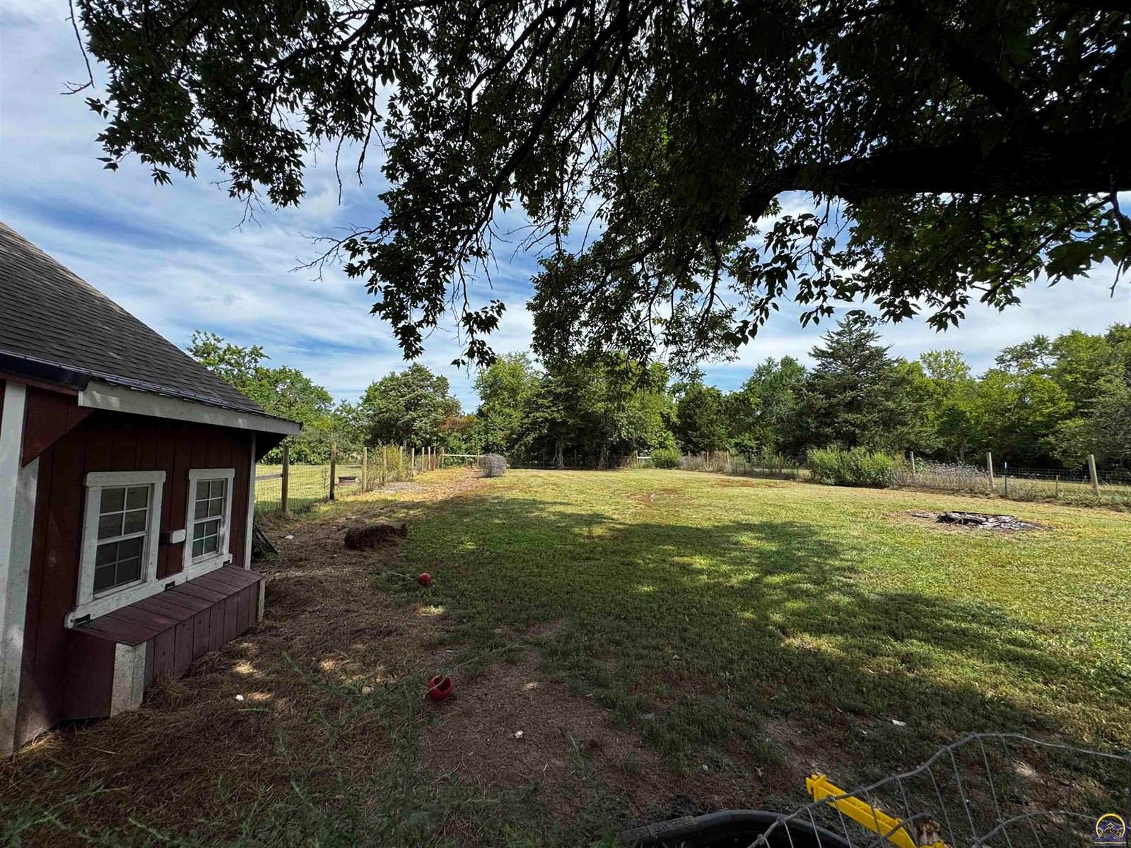 5720 SW 93rd St, Wakarusa, KS 66546