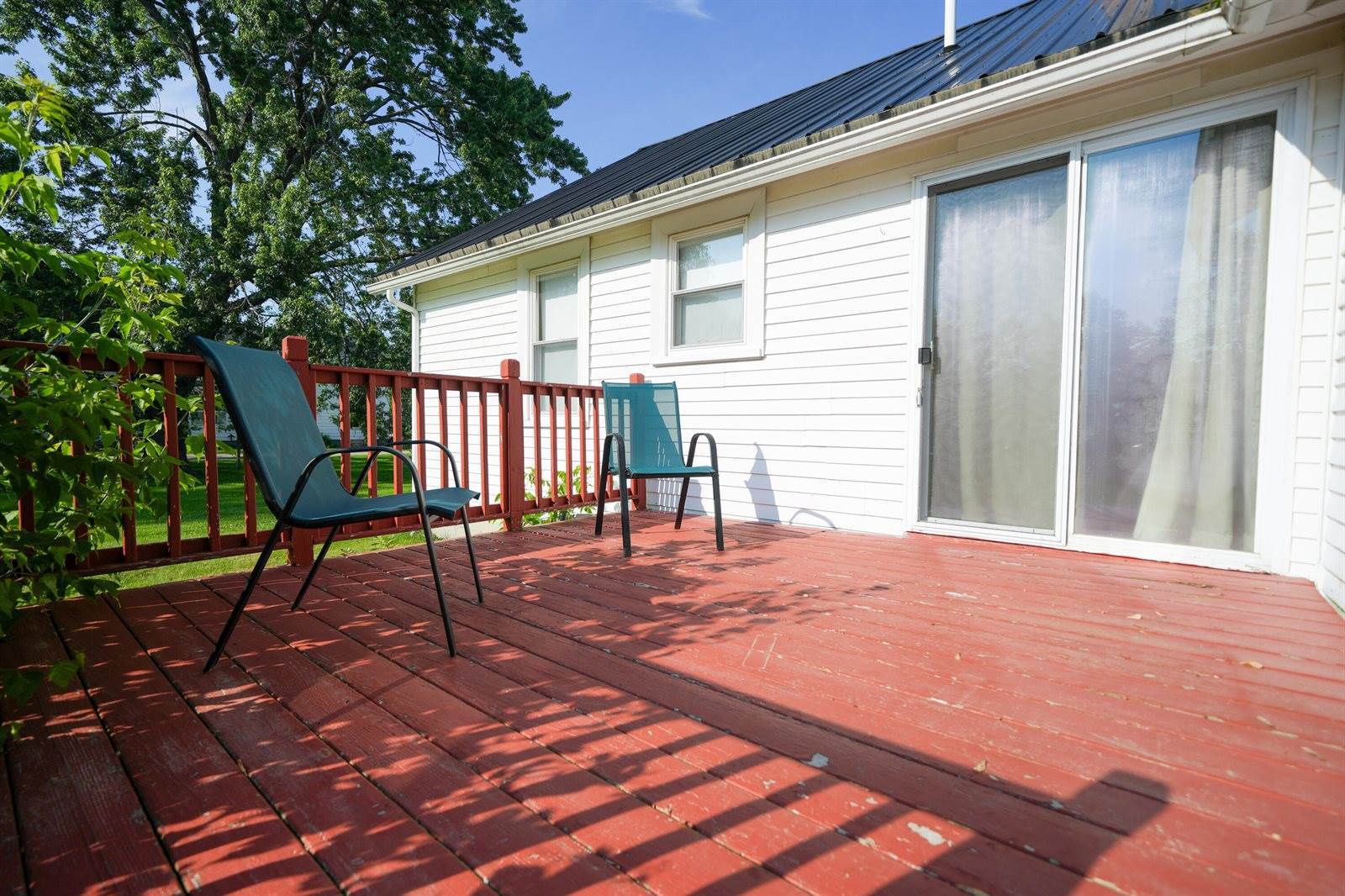 17 Main Street, Bradley, ME 04411