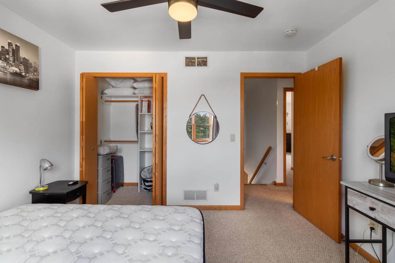 5330 Valley Edge Drive, Madison, WI 53704