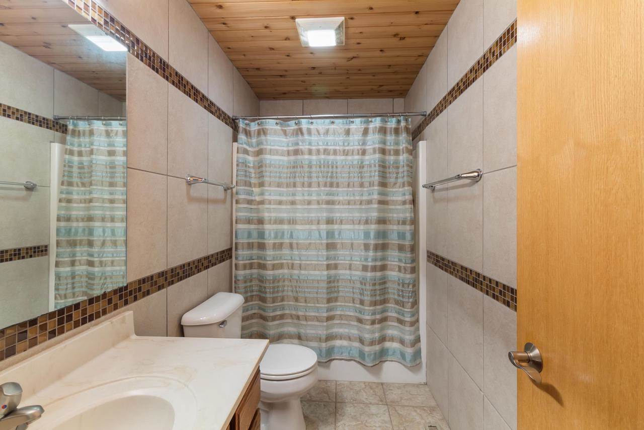 5330 Valley Edge Drive, Madison, WI 53704