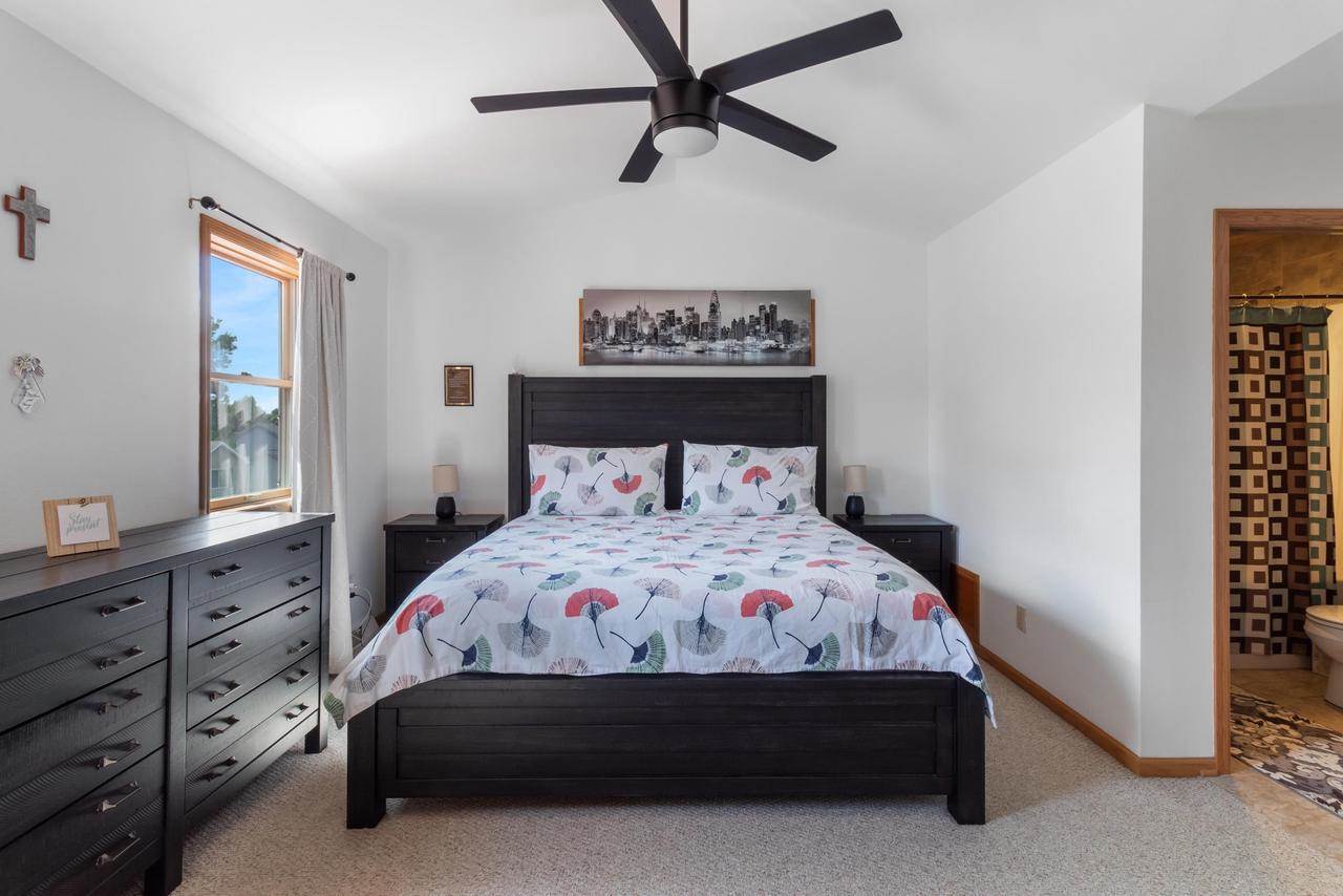 5330 Valley Edge Drive, Madison, WI 53704