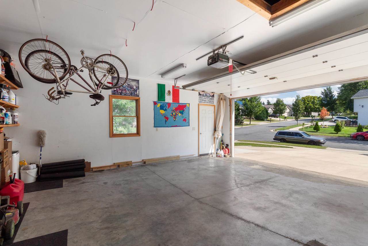 5330 Valley Edge Drive, Madison, WI 53704