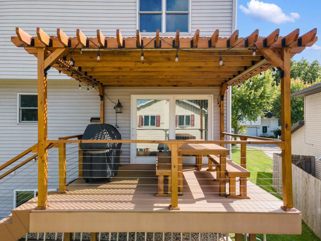 5330 Valley Edge Drive, Madison, WI 53704