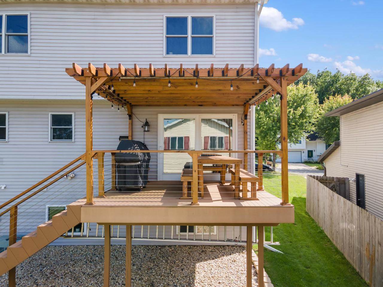 5330 Valley Edge Drive, Madison, WI 53704