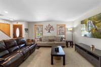 5330 Valley Edge Drive, Madison, WI 53704
