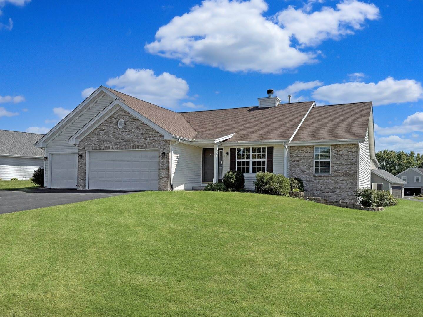 12432 Barberry Drive, Winnebago, IL 61088
