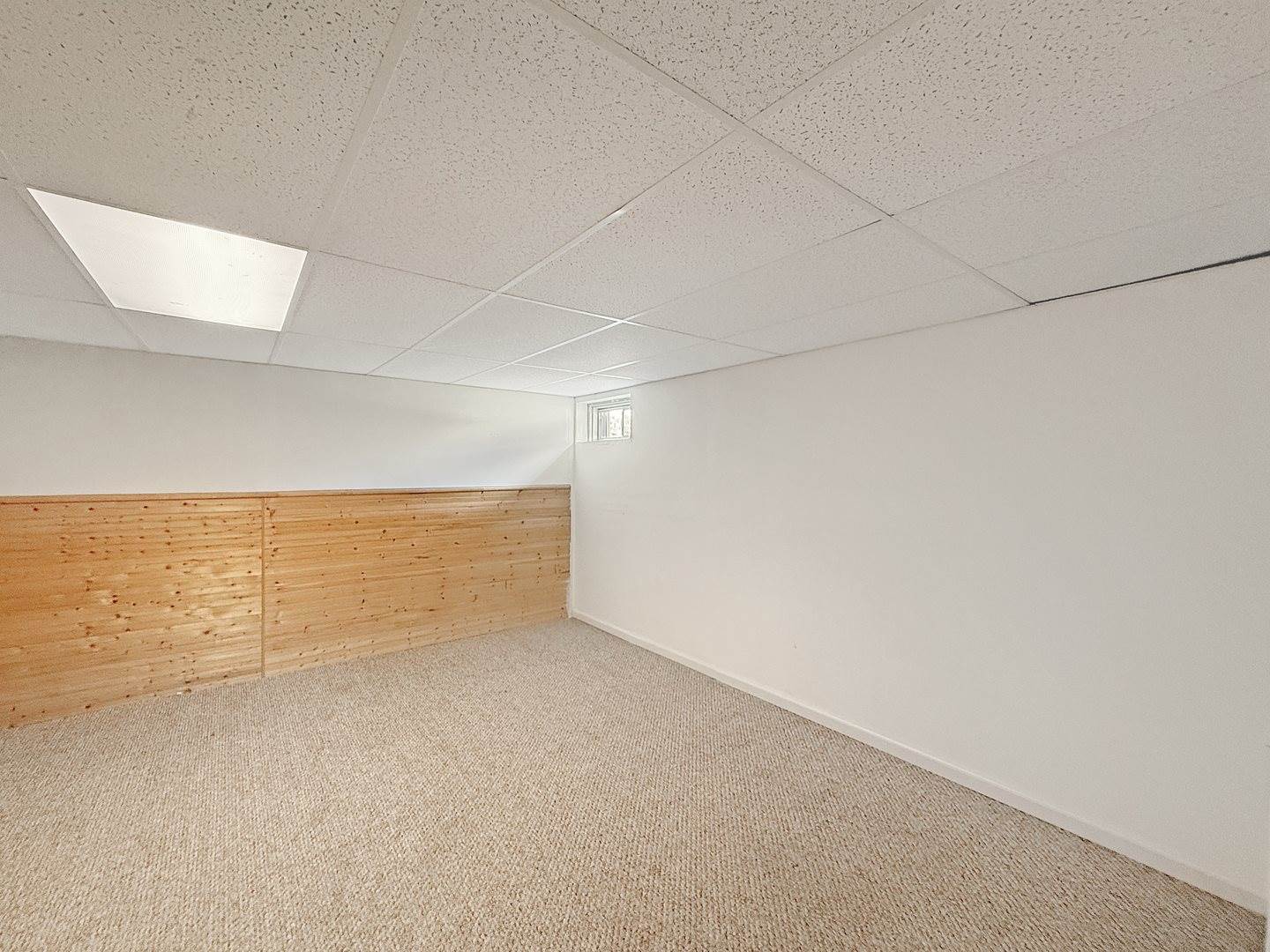 12432 Barberry Drive, Winnebago, IL 61088