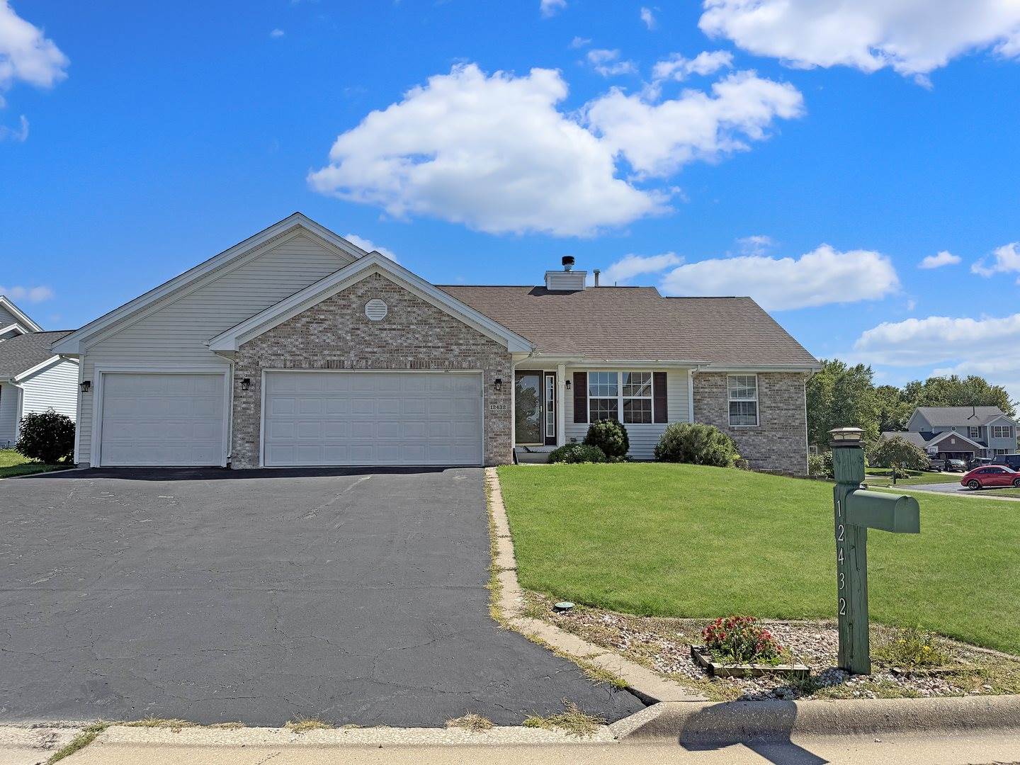 12432 Barberry Drive, Winnebago, IL 61088