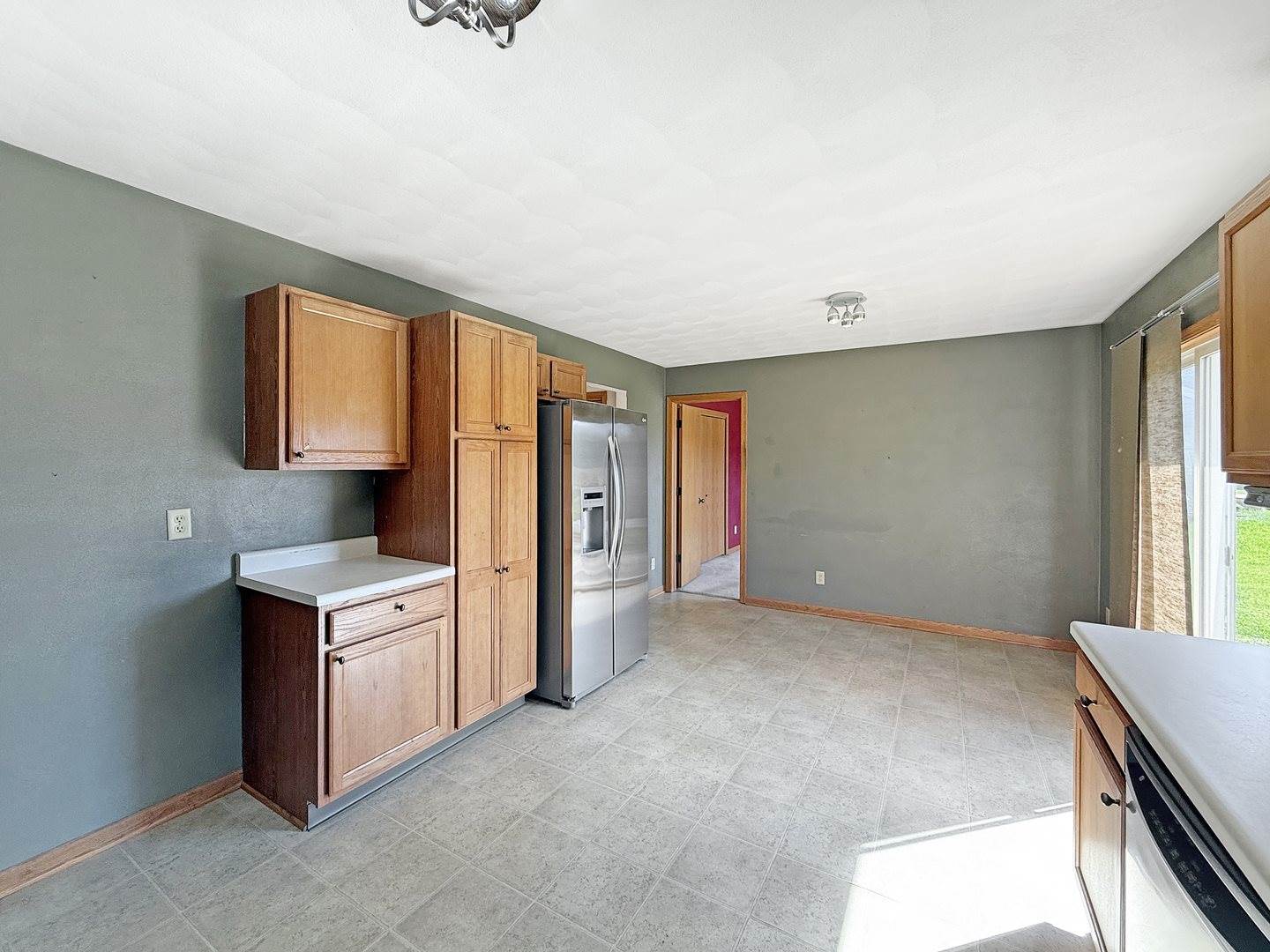 12432 Barberry Drive, Winnebago, IL 61088