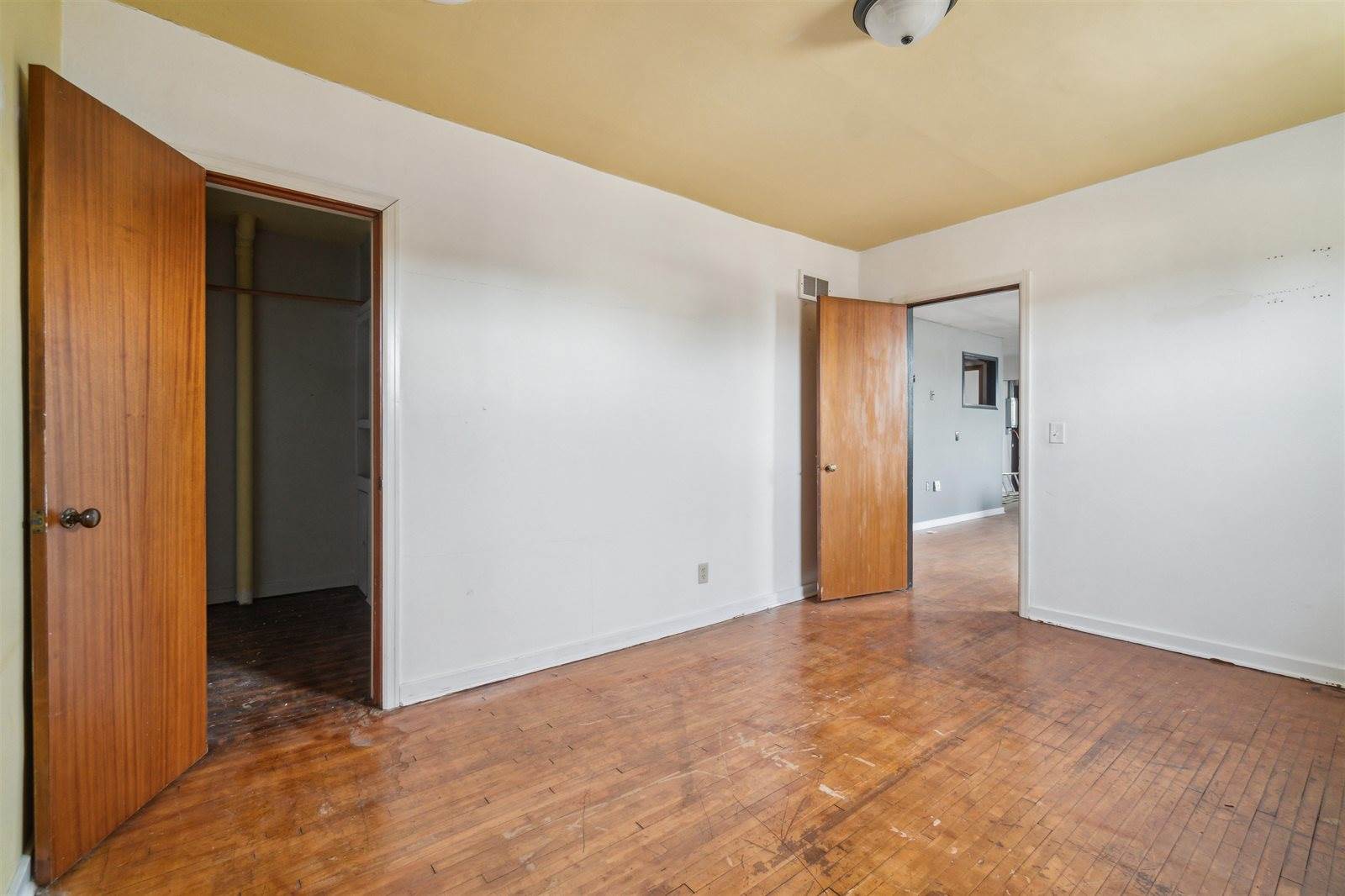 107 Baker, Waunakee, WI 53597