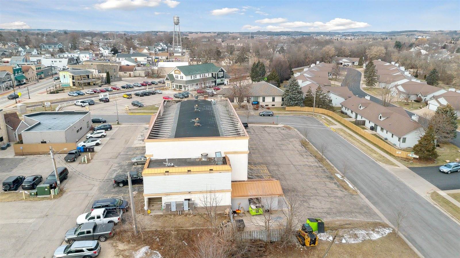 107 Baker, Waunakee, WI 53597