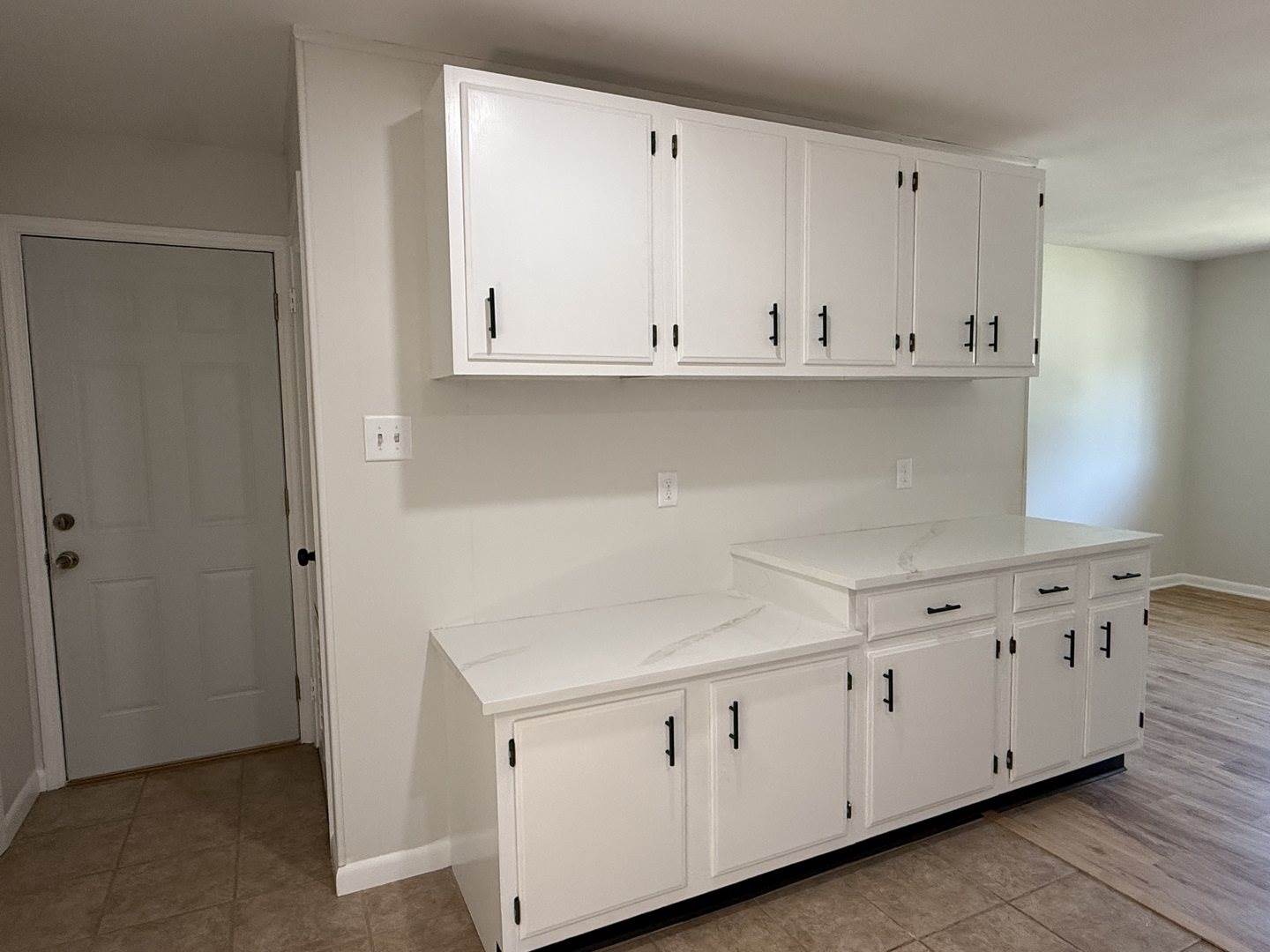 1748 Ridge Drive, Freeport, IL 61032