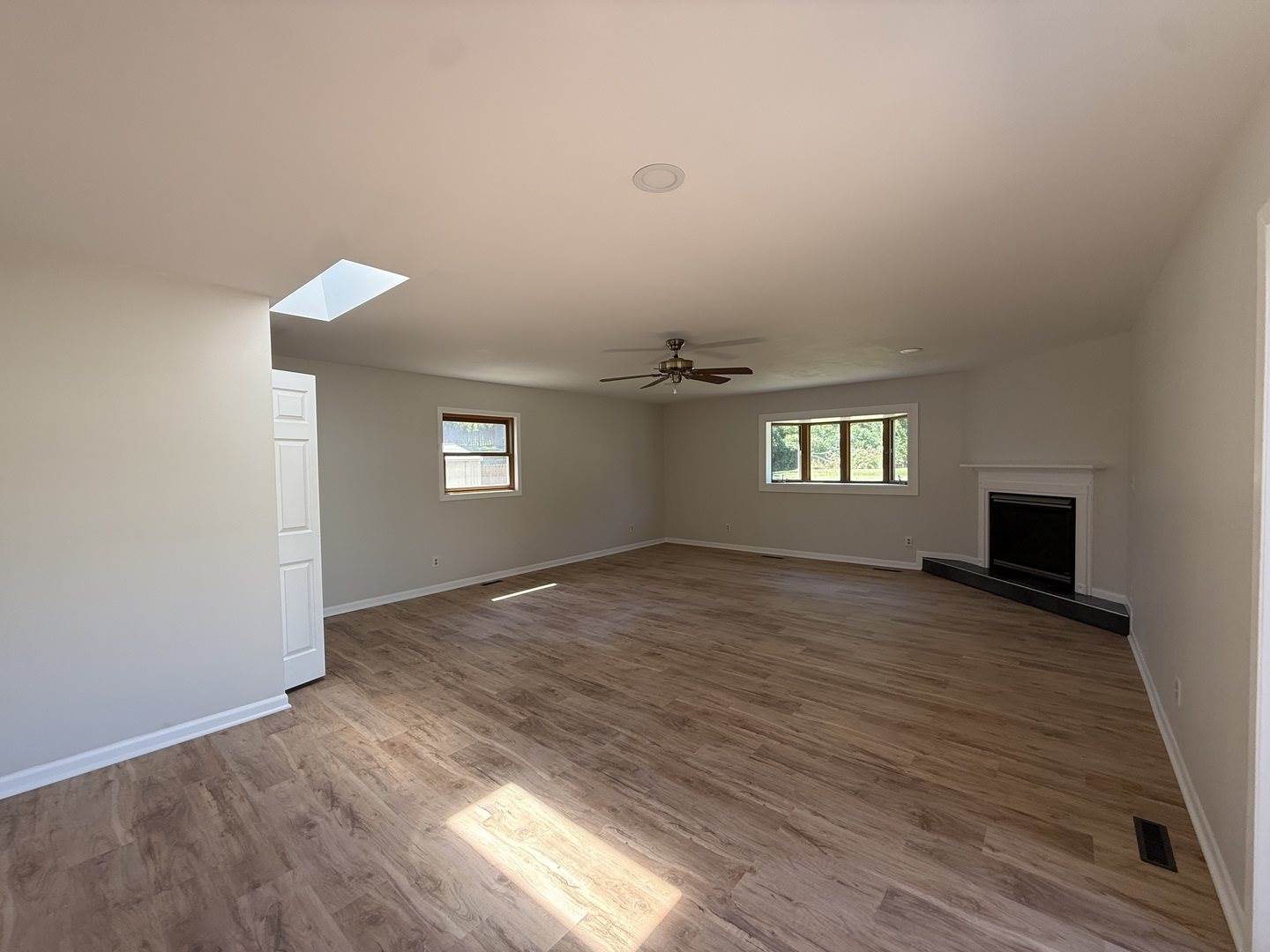 1748 Ridge Drive, Freeport, IL 61032