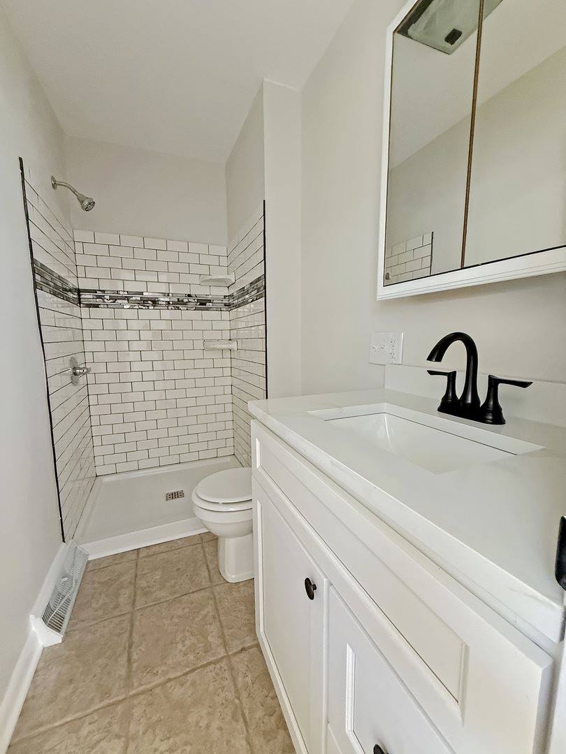 1748 Ridge Drive, Freeport, IL 61032