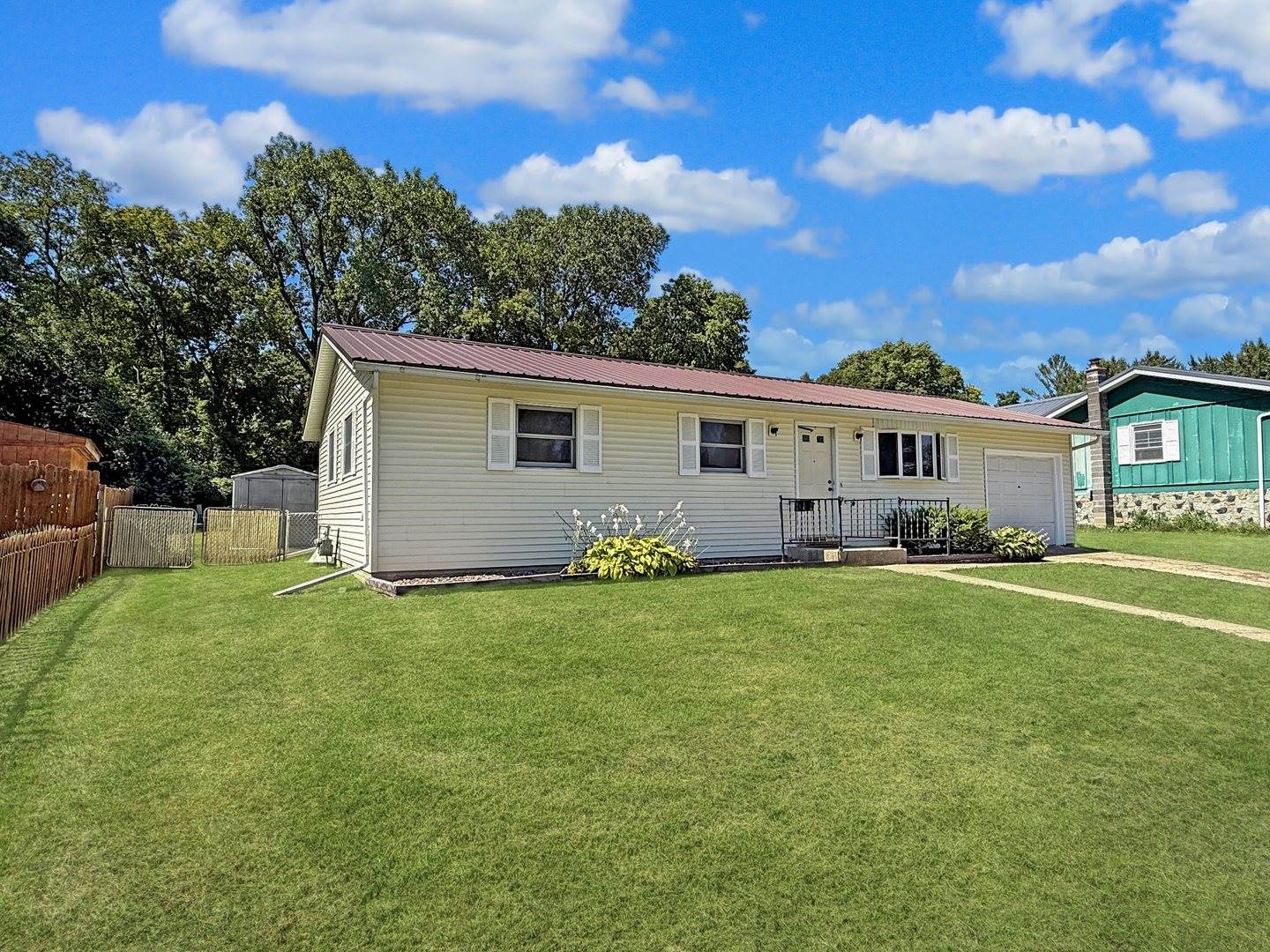 1748 Ridge Drive, Freeport, IL 61032