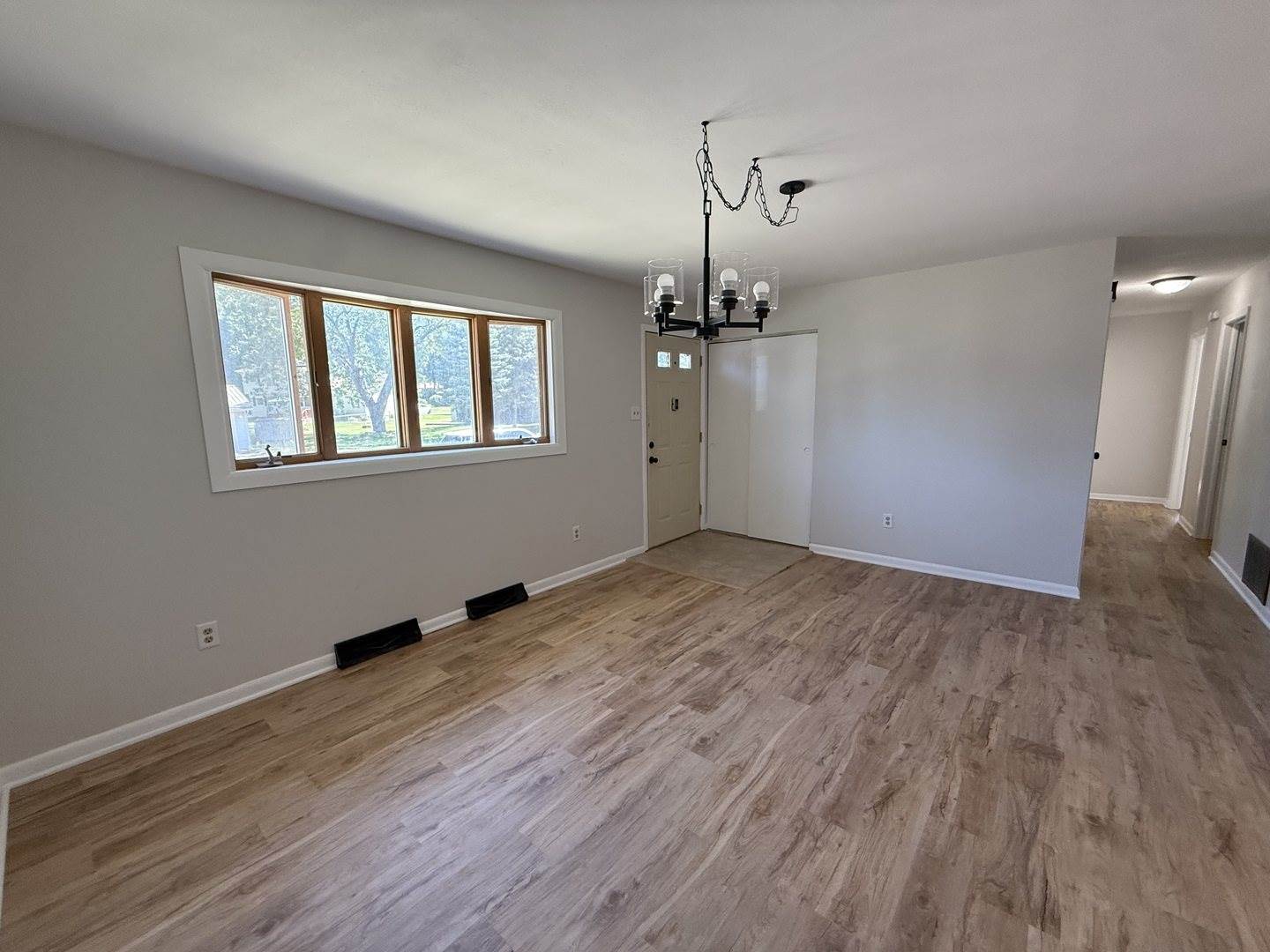 1748 Ridge Drive, Freeport, IL 61032