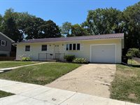 1748 Ridge Drive, Freeport, IL 61032