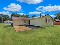 1748 Ridge Drive, Freeport, IL 61032