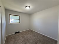 1748 Ridge Drive, Freeport, IL 61032