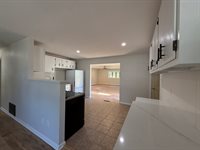 1748 Ridge Drive, Freeport, IL 61032