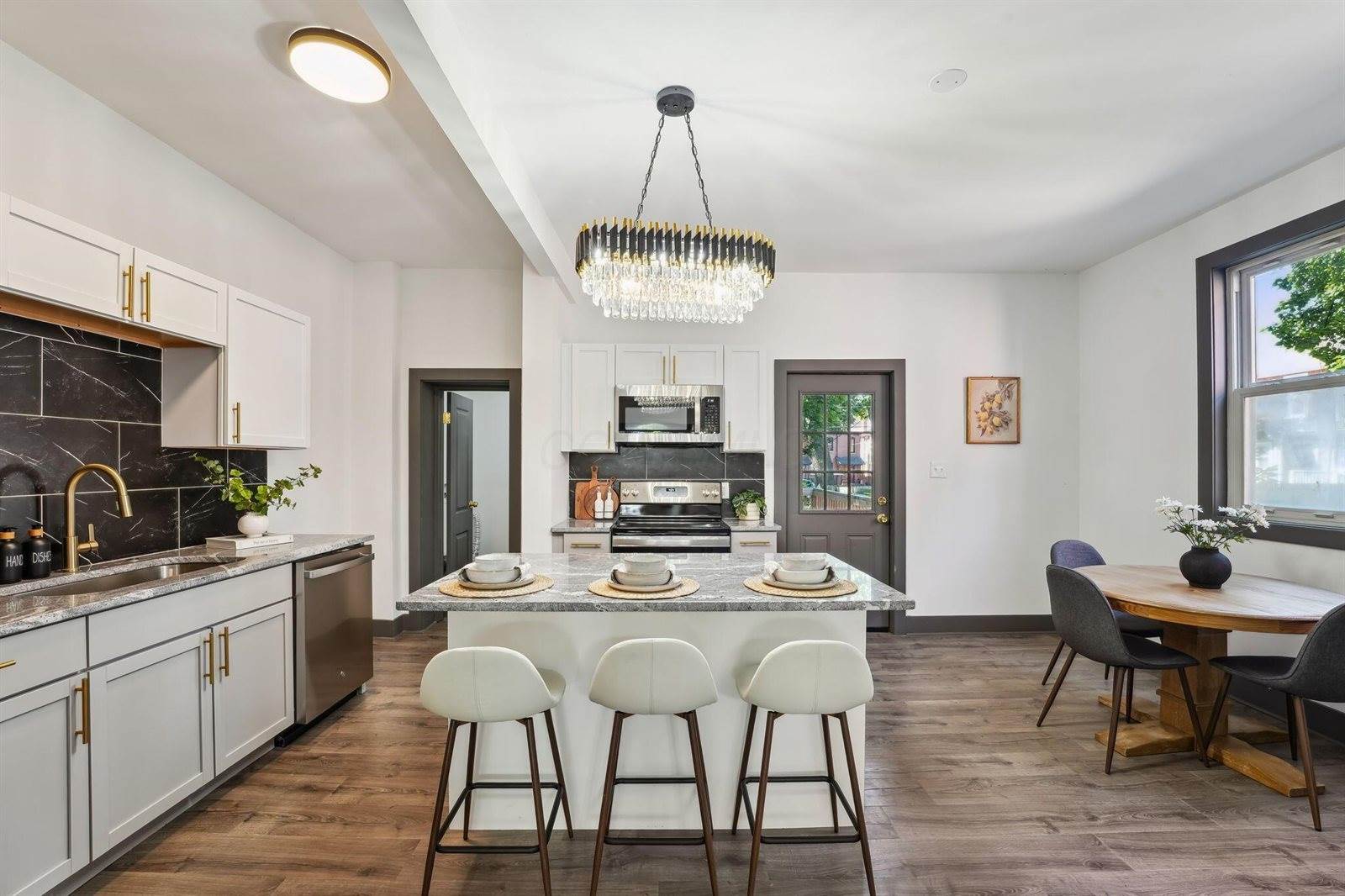 1571 Franklin Avenue, Columbus, OH 43205