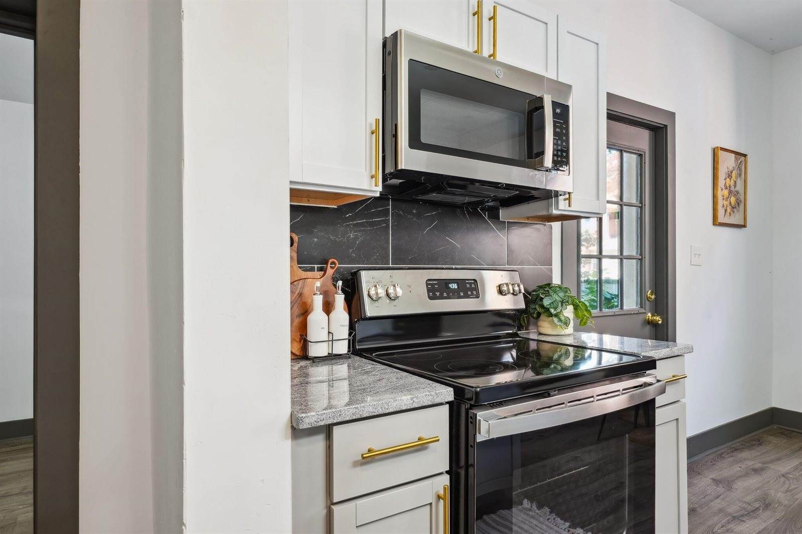 1571 Franklin Avenue, Columbus, OH 43205