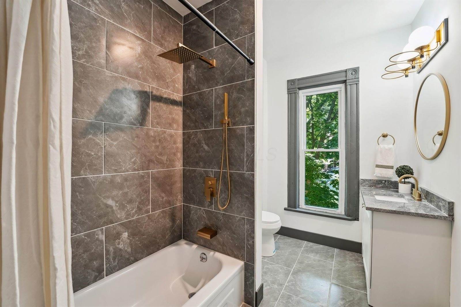 1571 Franklin Avenue, Columbus, OH 43205