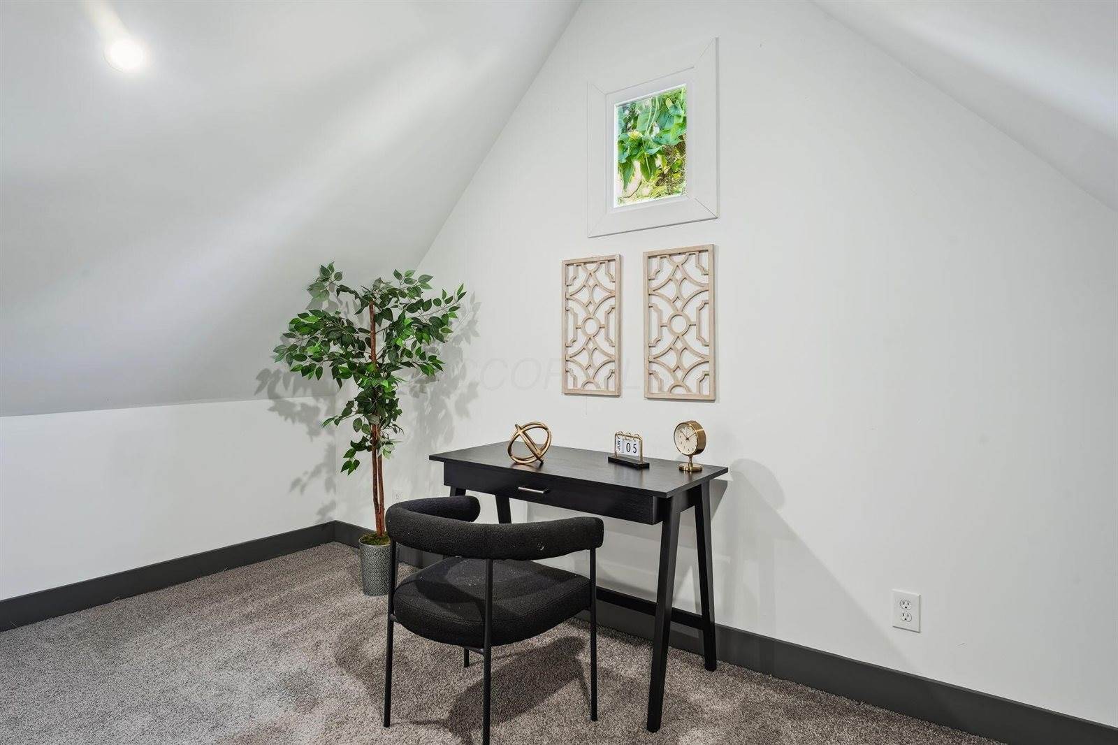 1571 Franklin Avenue, Columbus, OH 43205