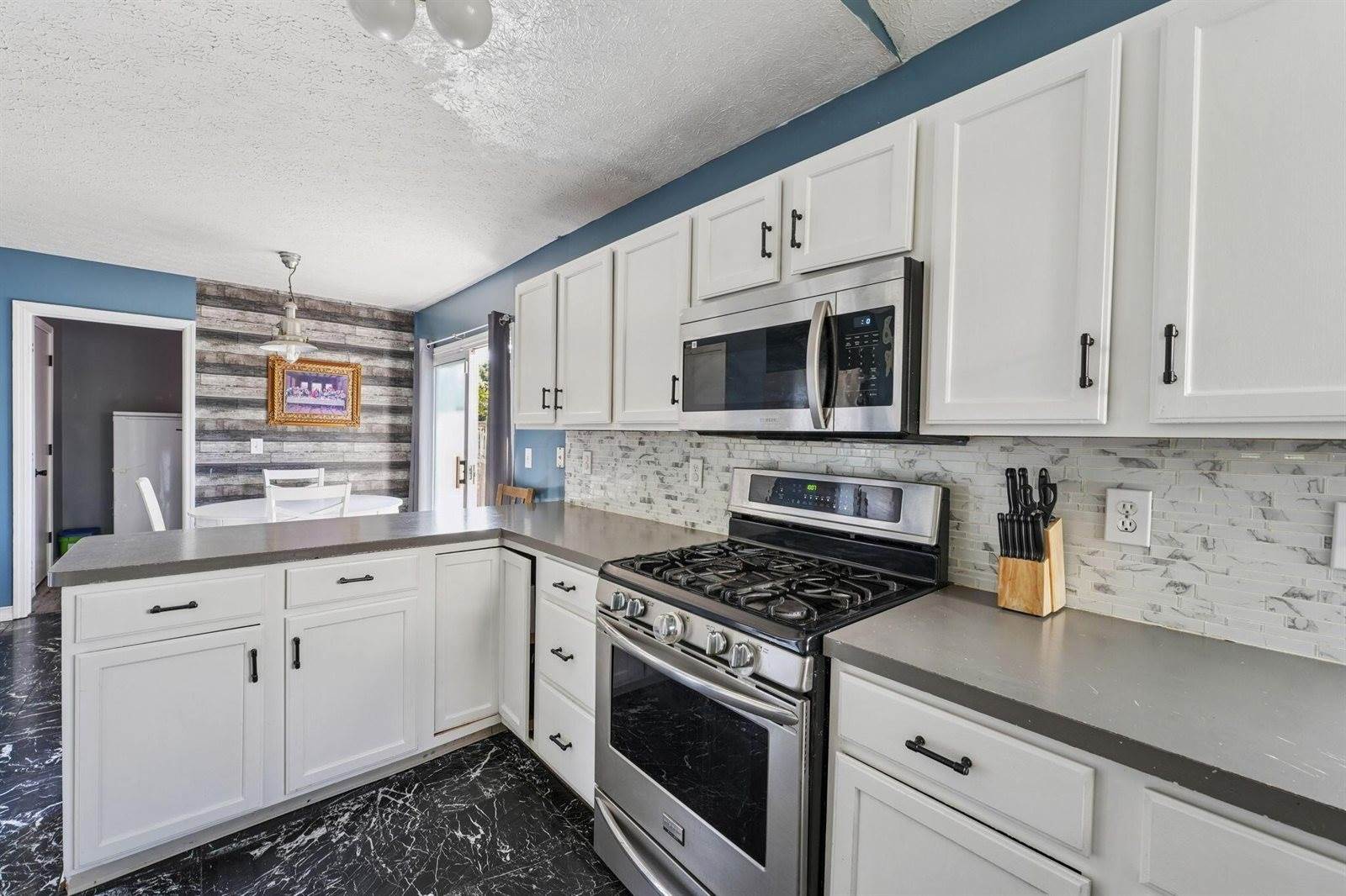 6109 Woodsboro Drive, Columbus, OH 43228