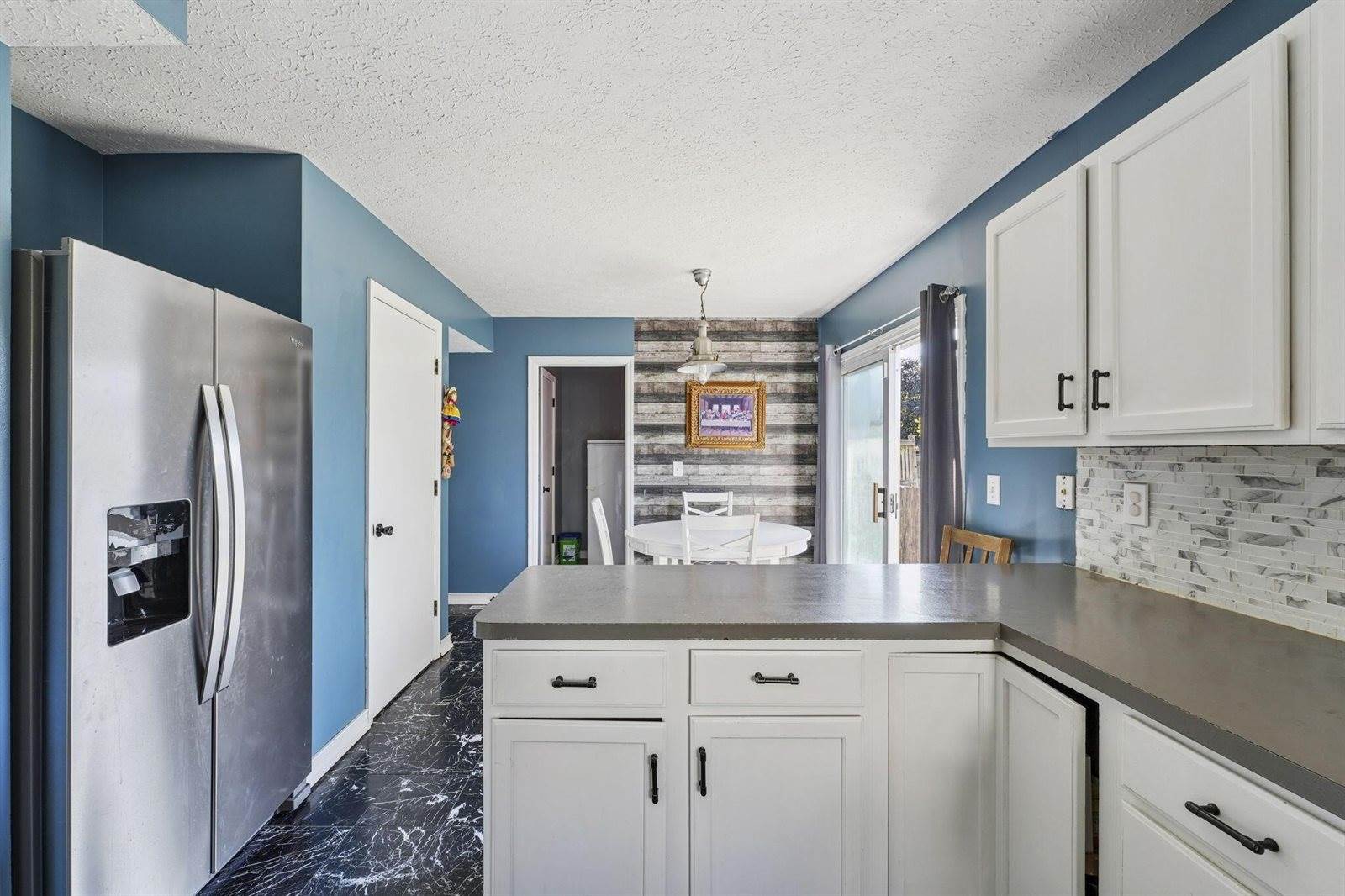 6109 Woodsboro Drive, Columbus, OH 43228