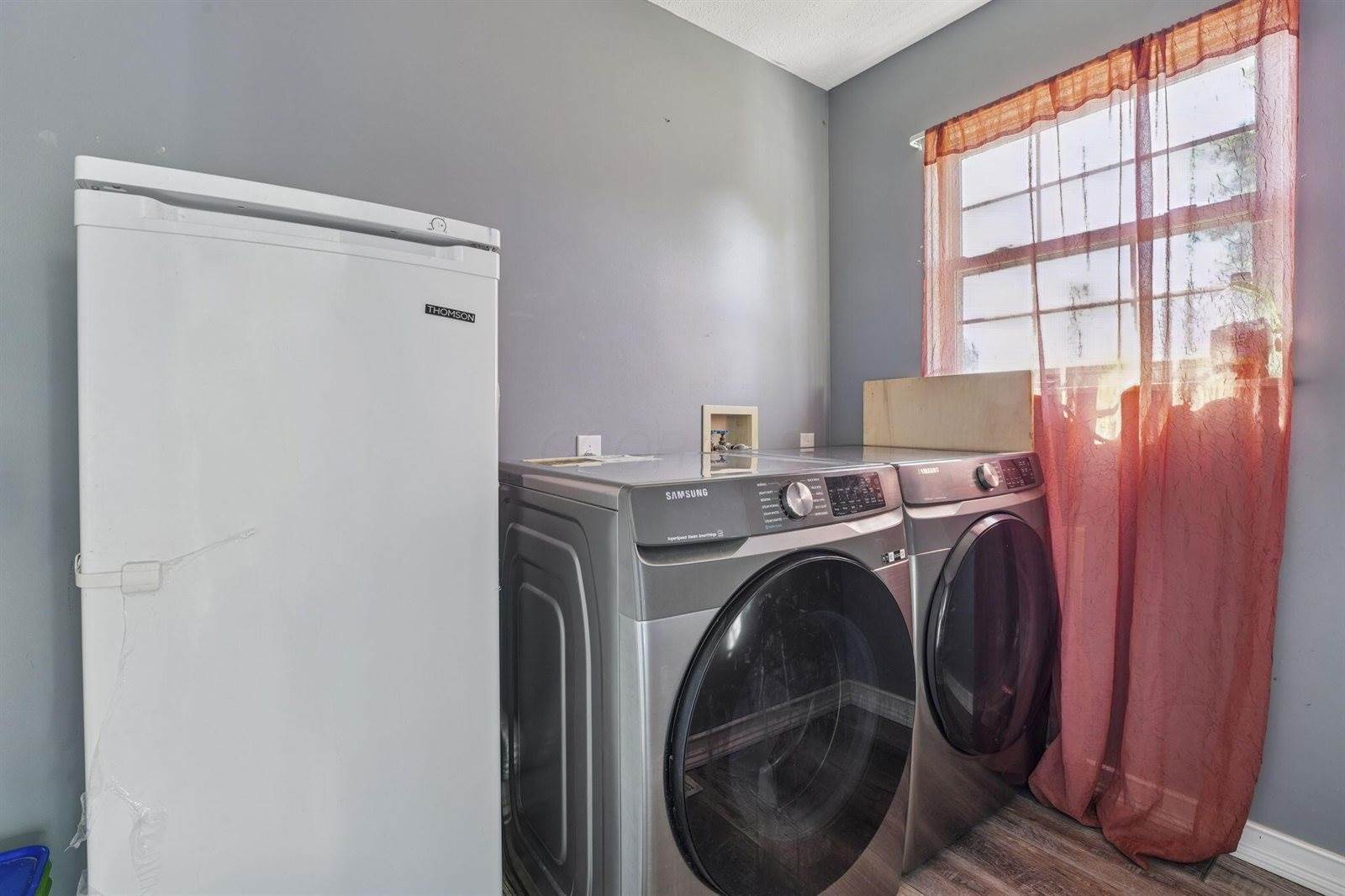 6109 Woodsboro Drive, Columbus, OH 43228