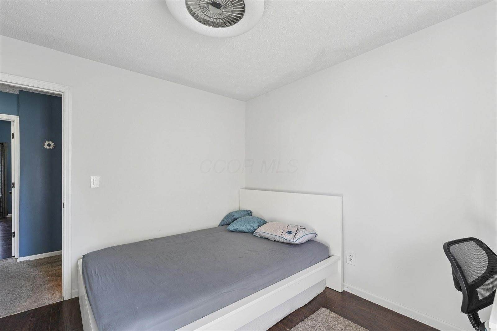 6109 Woodsboro Drive, Columbus, OH 43228