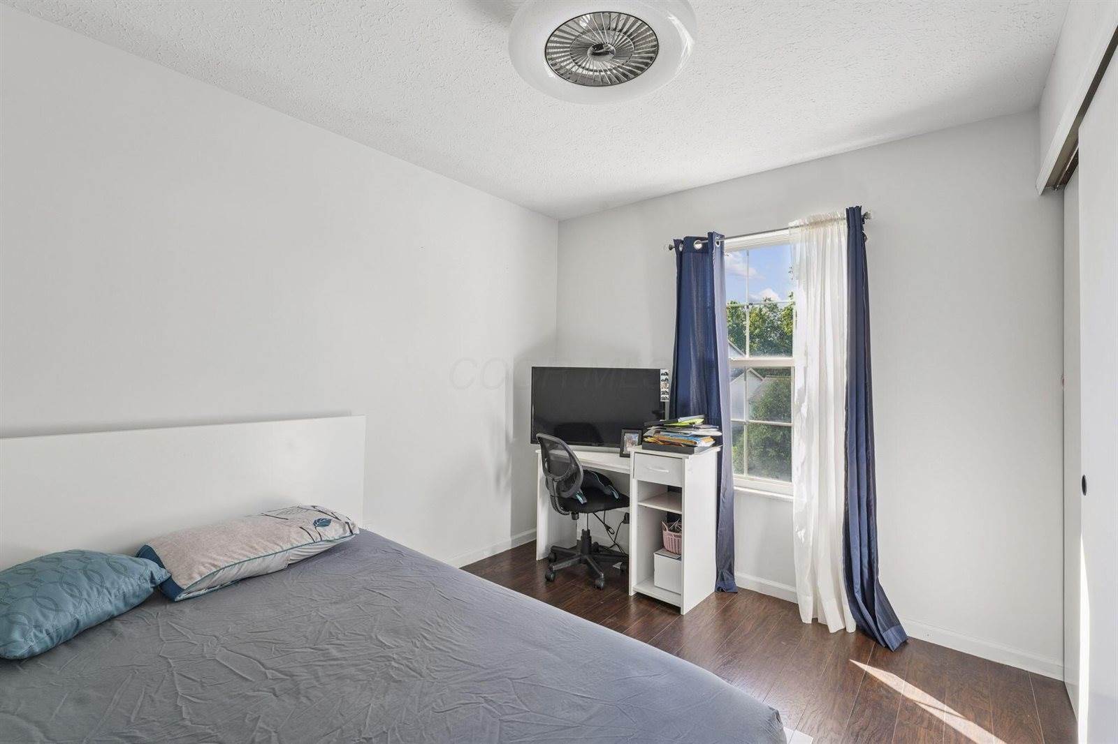 6109 Woodsboro Drive, Columbus, OH 43228