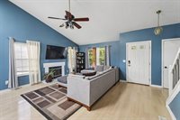 6109 Woodsboro Drive, Columbus, OH 43228