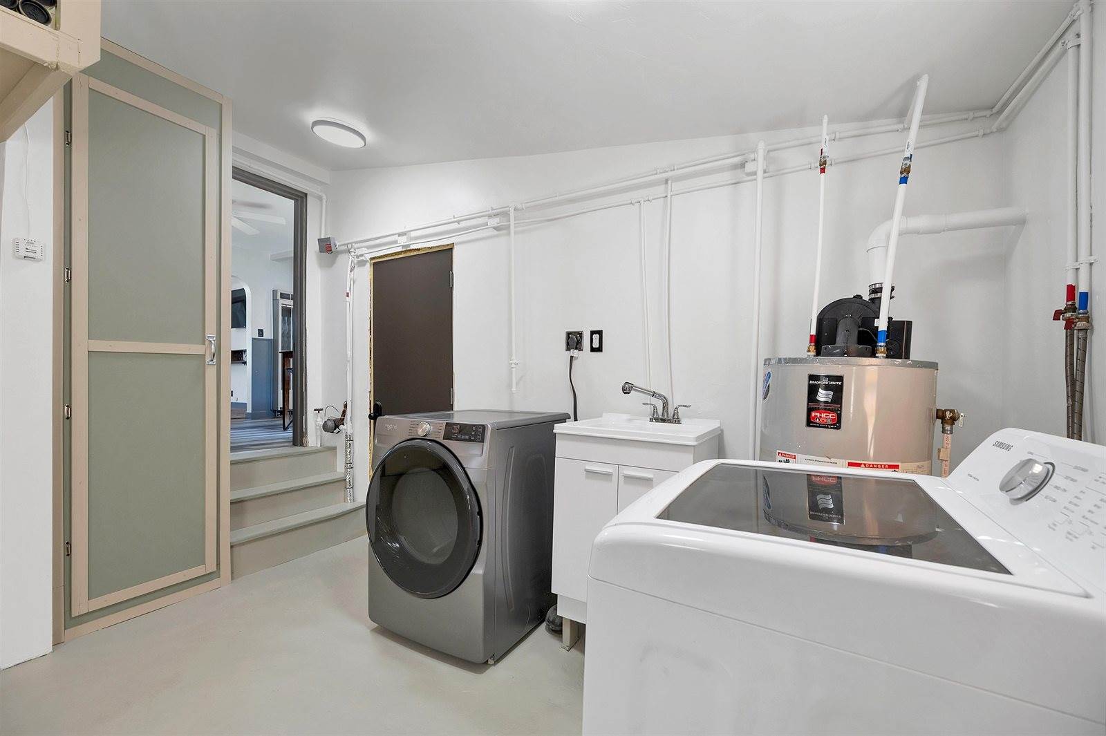 1946 Farlin Avenue, Green Bay, WI 54302