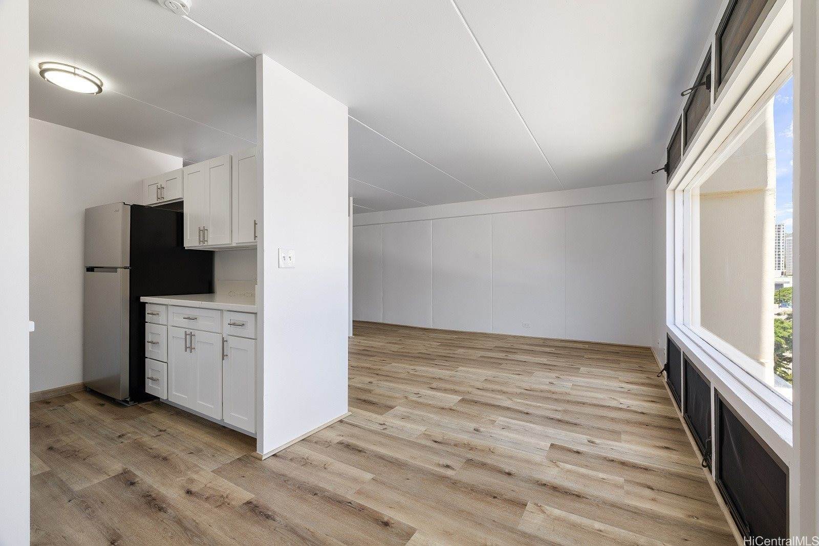 910 Ahana Street, Honolulu, HI 96814