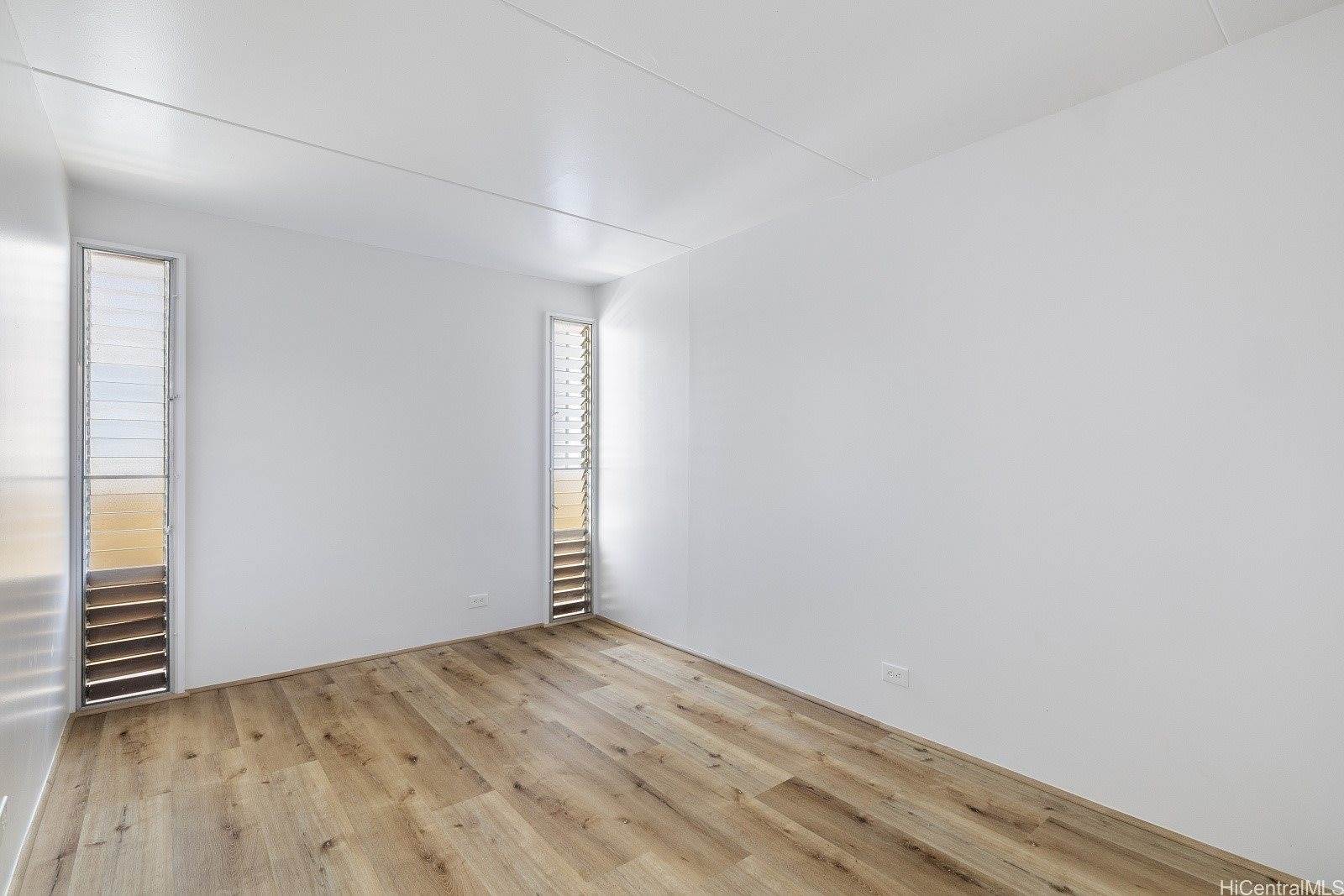 910 Ahana Street, Honolulu, HI 96814