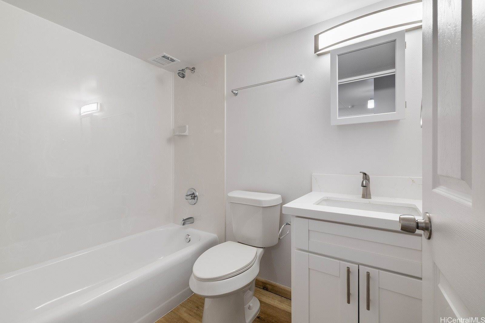 910 Ahana Street, Honolulu, HI 96814