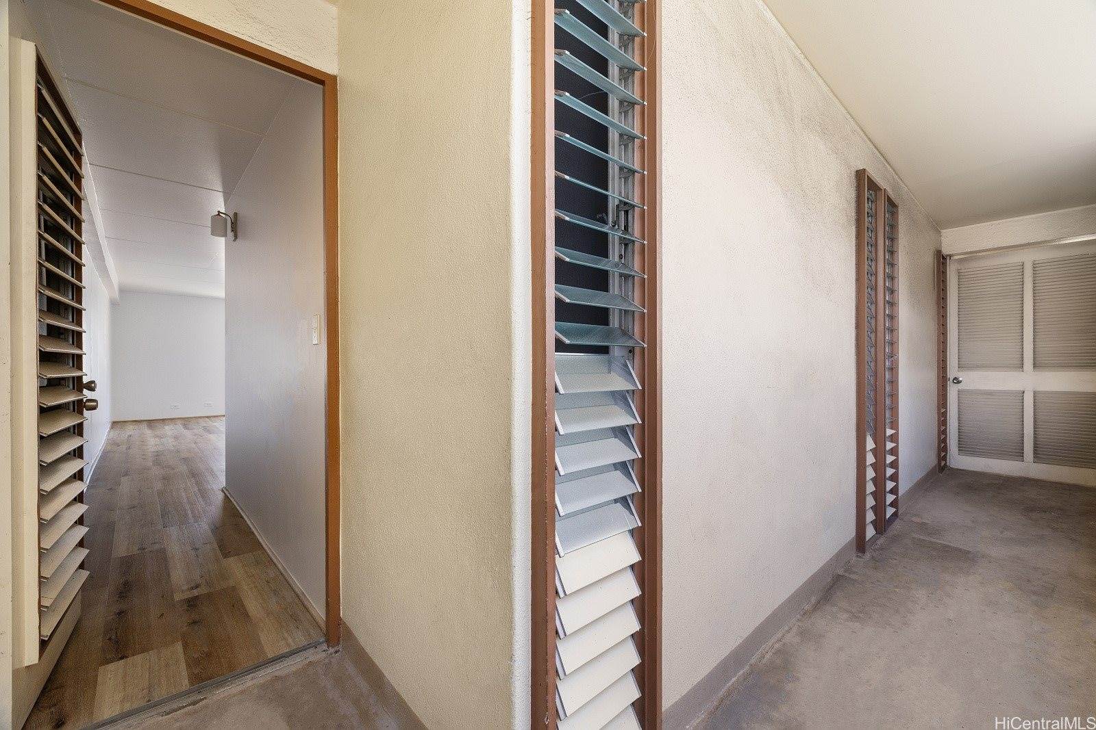 910 Ahana Street, Honolulu, HI 96814